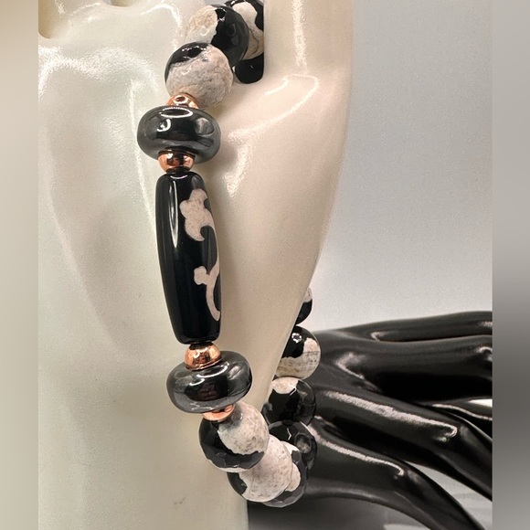 BLACK/WHITE AGATE + RUYI DZI NATURAL STONES BRACELET size 7.5” - Picture 2 of 13